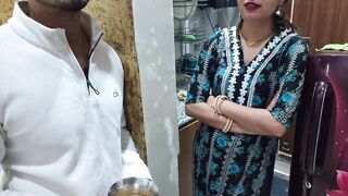 Bade Doodh Wali Paros Ki Bhabhi Ko Chini Mangne Ke Excuse Chod Diya (Hindi Audio)