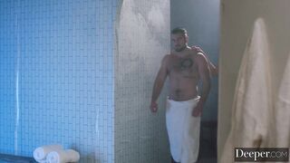 Two guys are fucking a hot brunette in a bathhouse ????