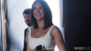 Logan Lending Sienna For Her DAP