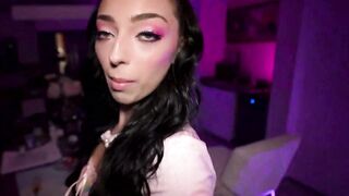 Scarlett Rose - She Is Only 19 So She Needs Help Gettin Into The Party 19 10 2025