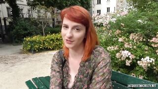 Pria, 32 Ans, Fleuriste Et Camgirl Sur Paris