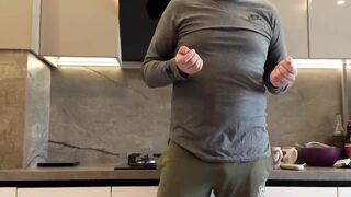 Stepson Dressed Up As A Maniac And Fucked His Stepmom On Halloween - Russian Amateur With Conversations And English Subtitles