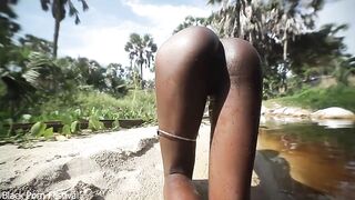 Lucky foreigner fucked this African tribe queen perfect body in the village river