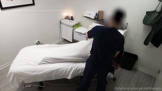 Horny Curvy Ebony Scares Masagist - Secret Therapy