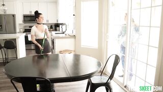 The Magic Butt Plug - Lily Thot
