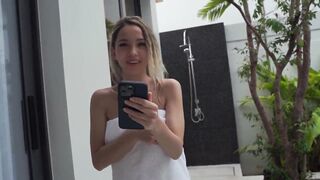 fucked a stranger hard in her villa