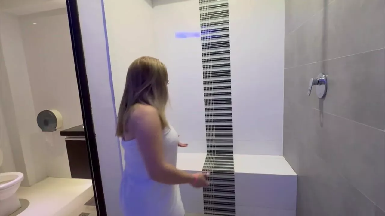 I call the plumber to fix my shower, and he ends up splashing his cum on my face.