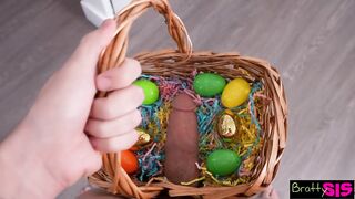 Sneaky Stepsis Emma Rosie seduces Stepbro to Fill Her Easter Eggs Full of Sperm - S36:E5